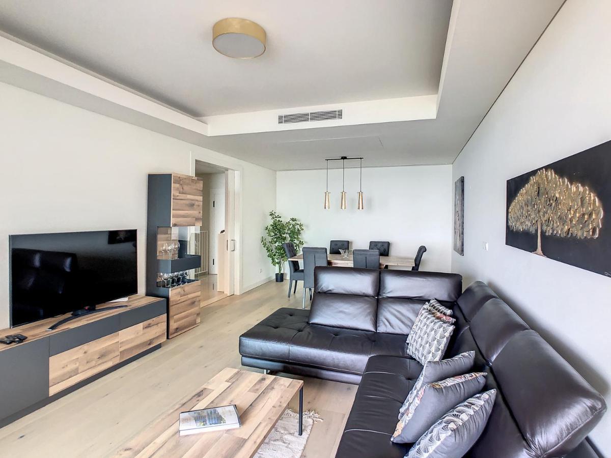 פונשל Over The Cliff Apartment By Lovelystay מראה חיצוני תמונה