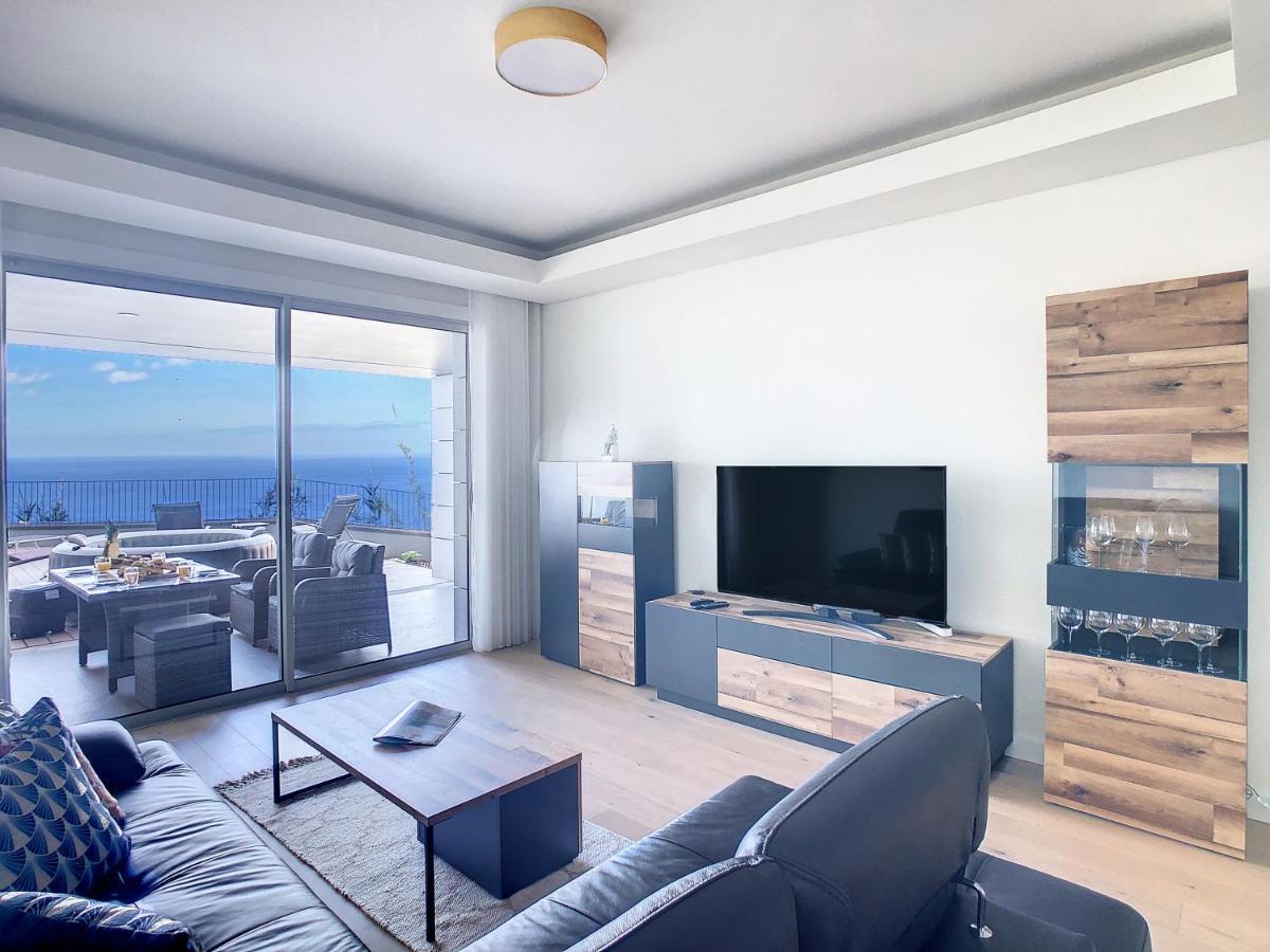 פונשל Over The Cliff Apartment By Lovelystay מראה חיצוני תמונה