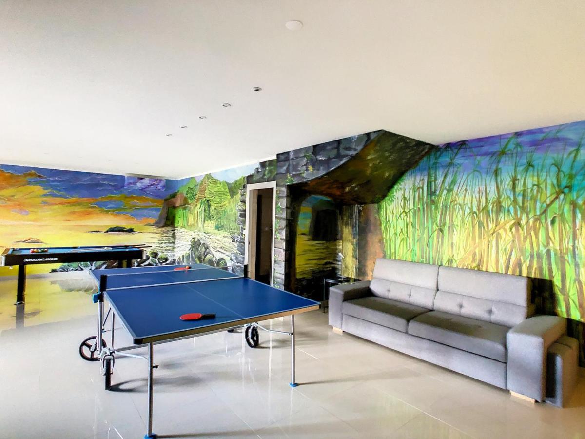 פונשל Over The Cliff Apartment By Lovelystay מראה חיצוני תמונה
